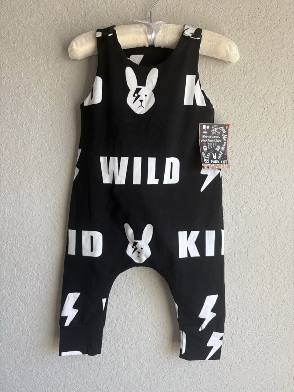 Black 'Wild Kid' Graphic One-Piece Bodysuit for Kids